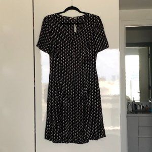 Black shirt dress with small print